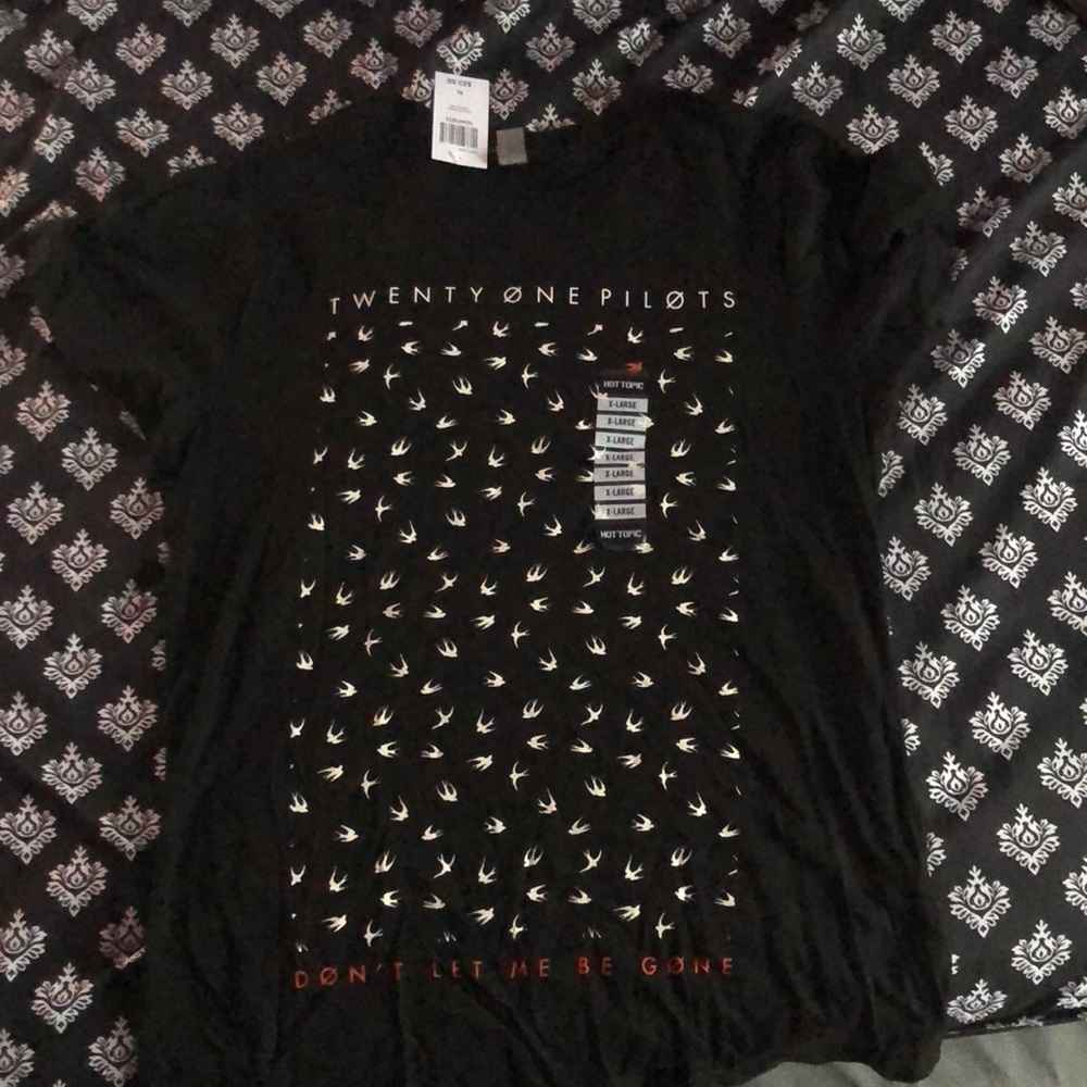 Twenty One Pilots band tee